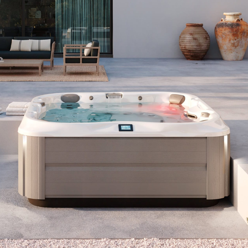 Jacuzzi 375 Hot Tub
