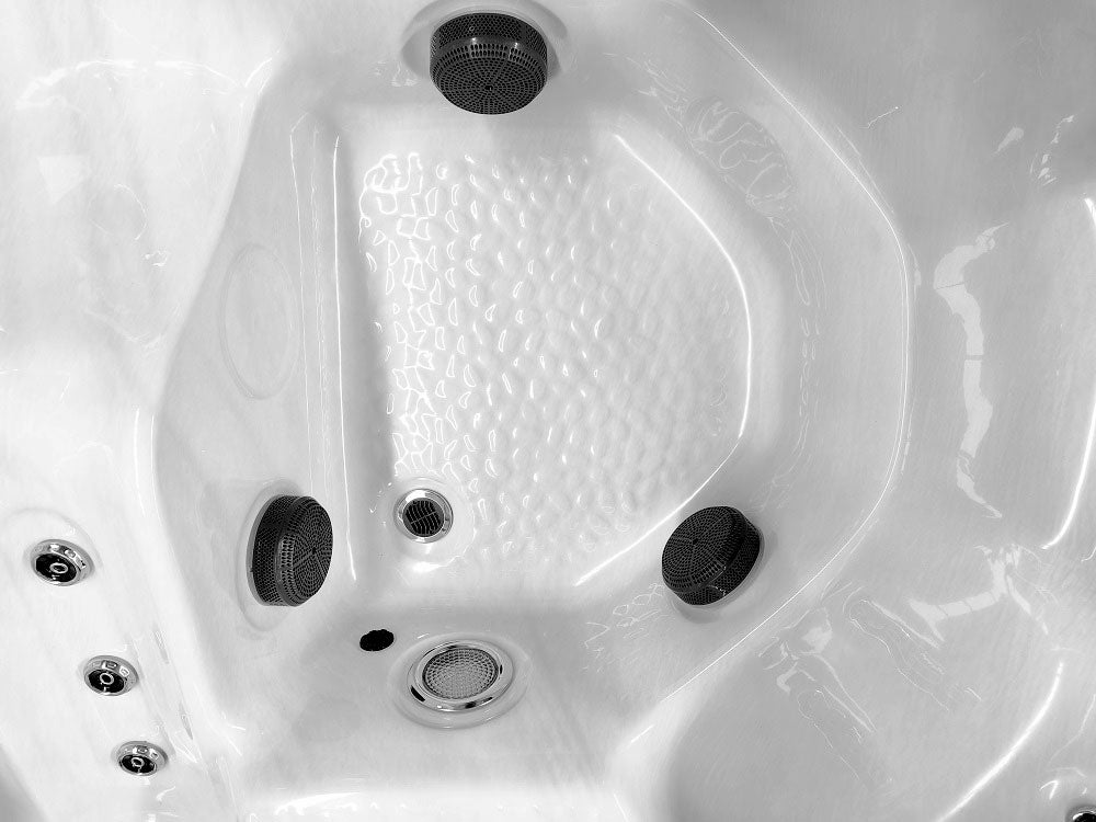 SR809C - 34 Jets, 4 Upright Seats with Single Lounge, and UV/OZONE Systems