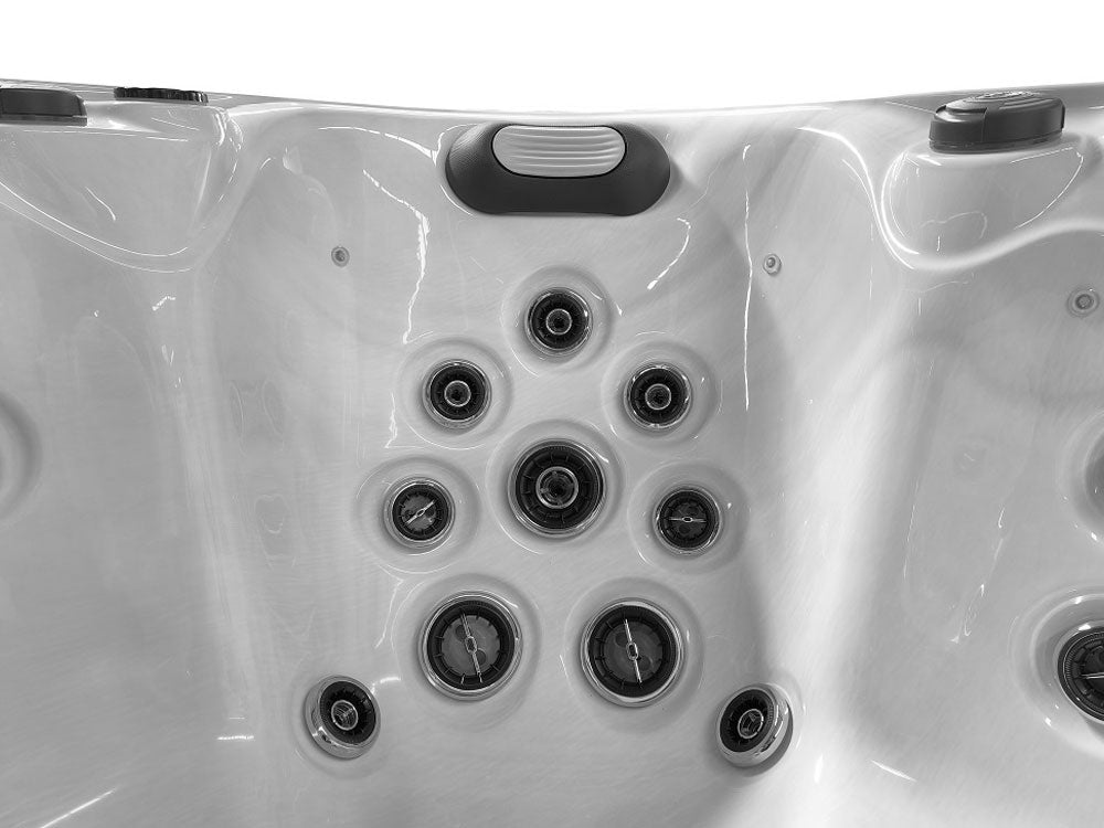 SR8174 - 50 Jets, 7 Upright Seats, and UV/OZONE Systems